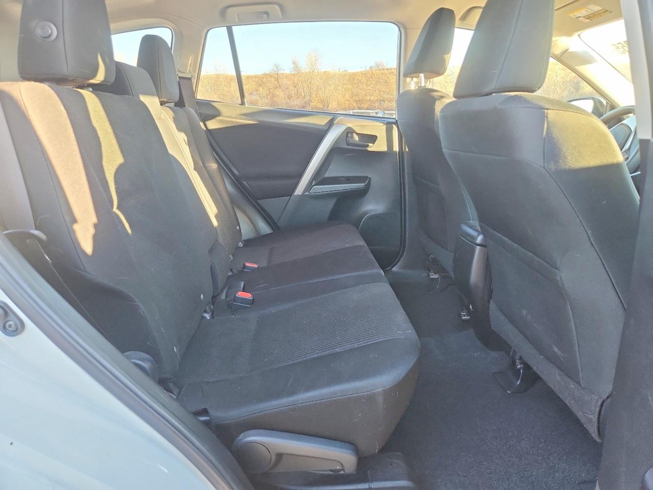 2017 TOYOTA RAV4 LE photo 11