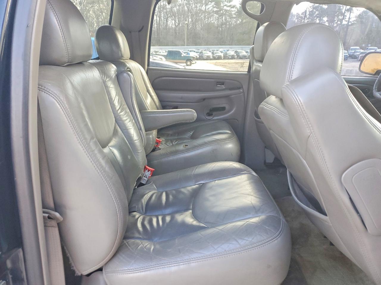 2004 GMC YUKON XL DENALI photo 11