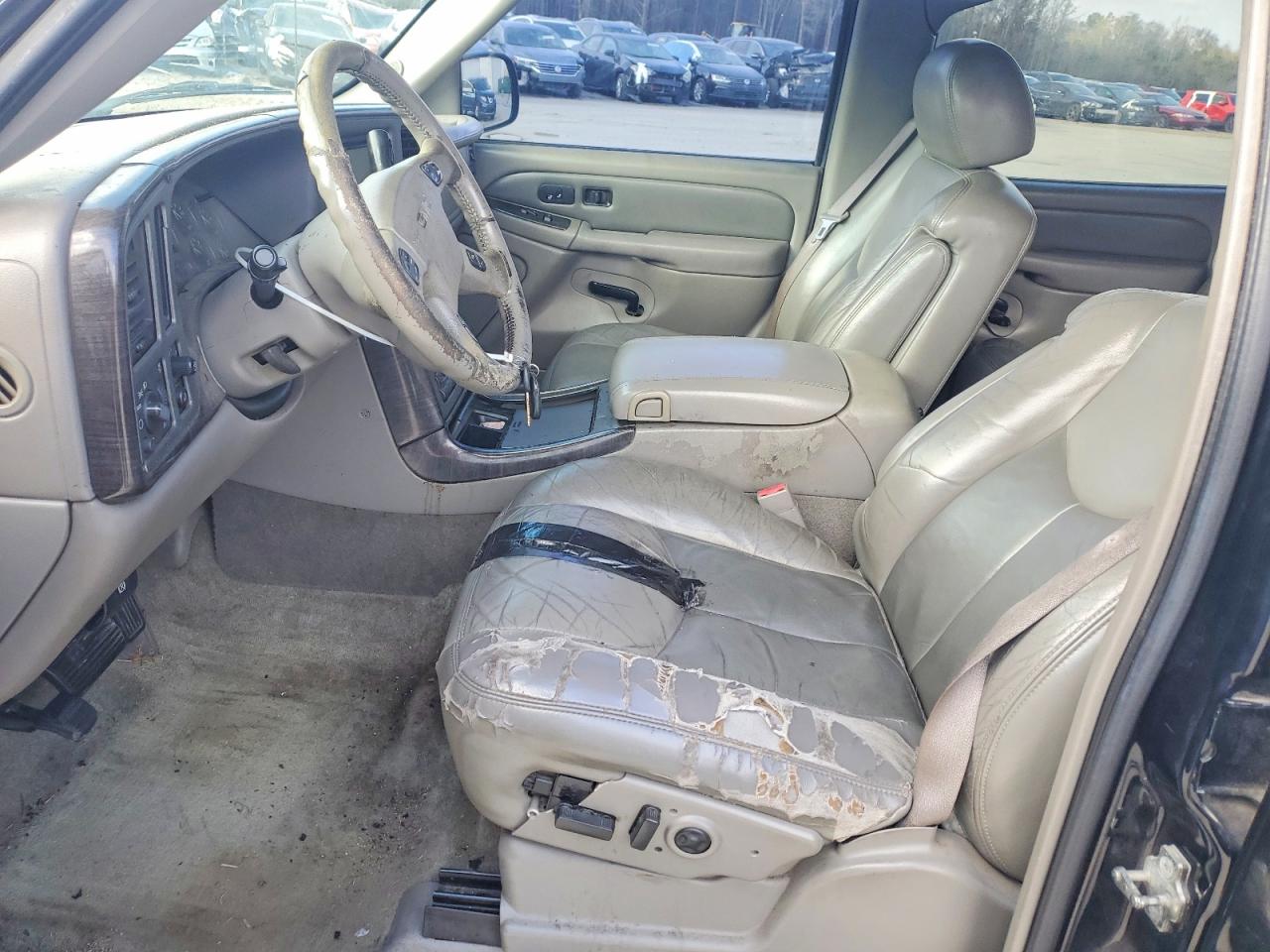 2004 GMC YUKON XL DENALI photo 7