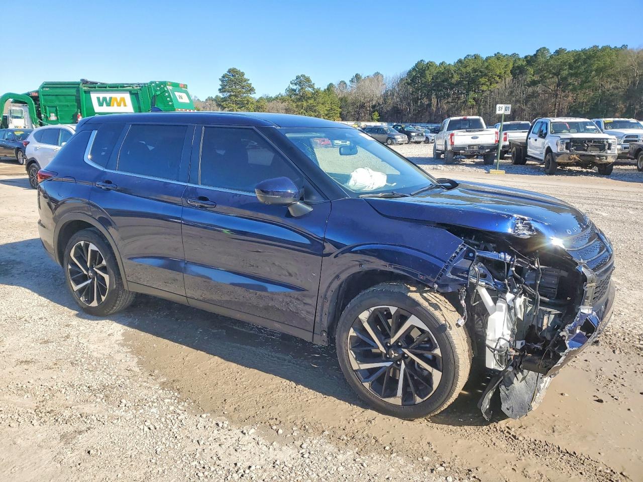 2024 MITSUBISHI OUTLANDER SE photo 4