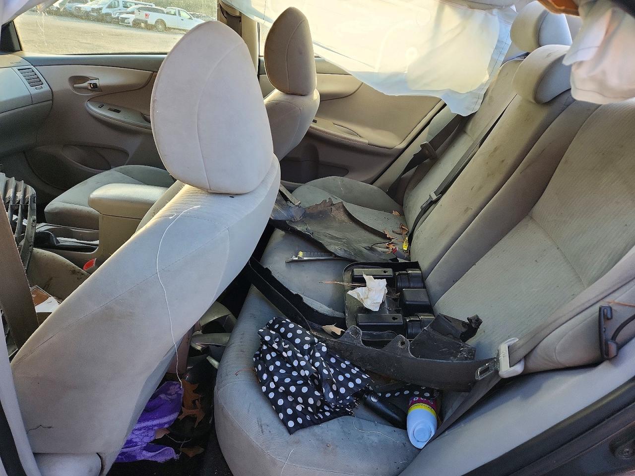 2010 TOYOTA COROLLA BASE photo 10