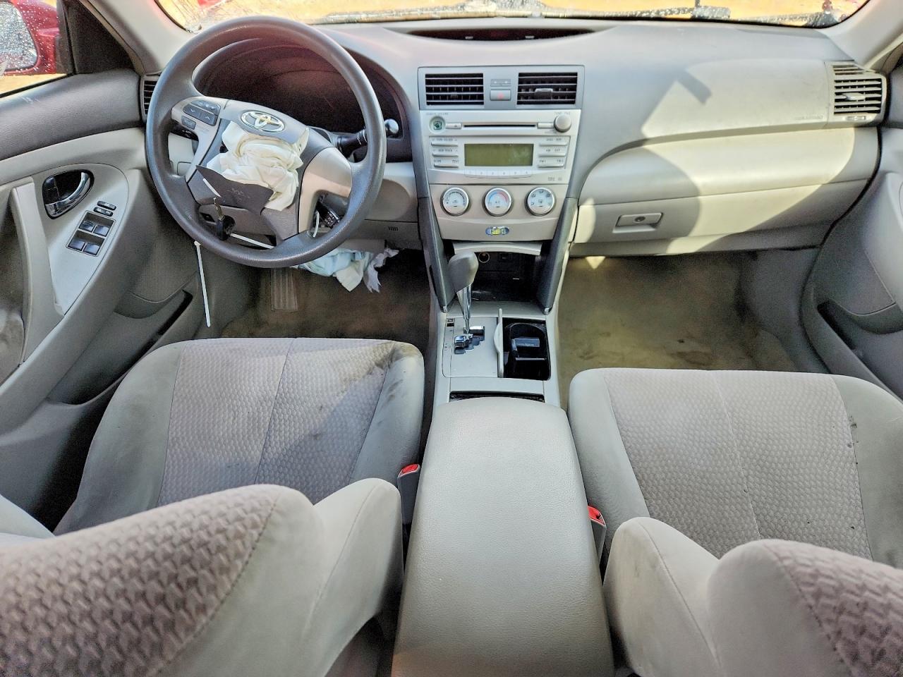 2011 TOYOTA CAMRY BASE photo 15