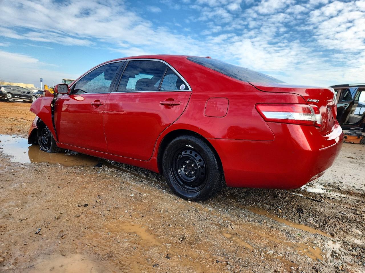 2011 TOYOTA CAMRY BASE photo 3