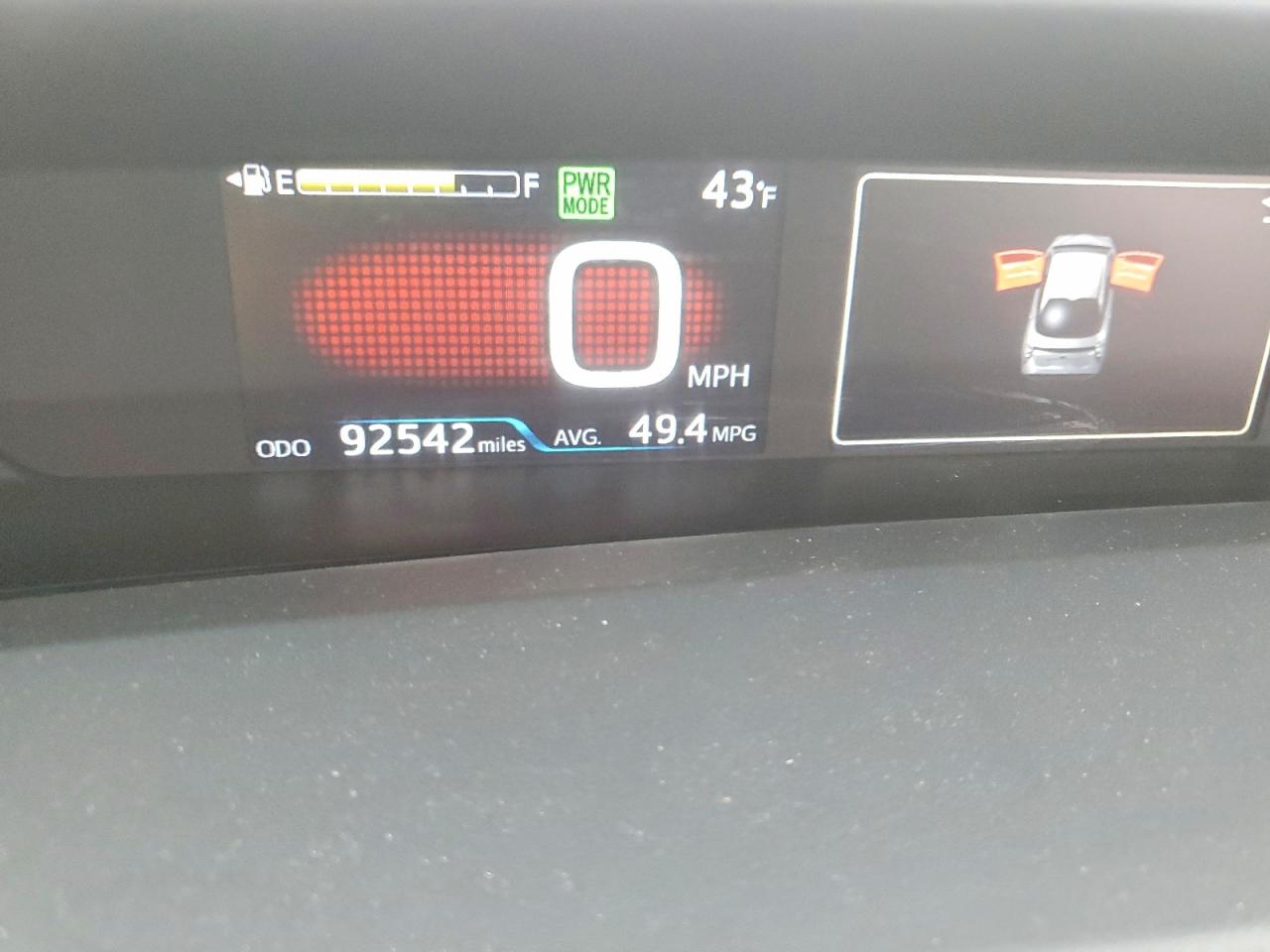 2018 TOYOTA PRIUS photo 9