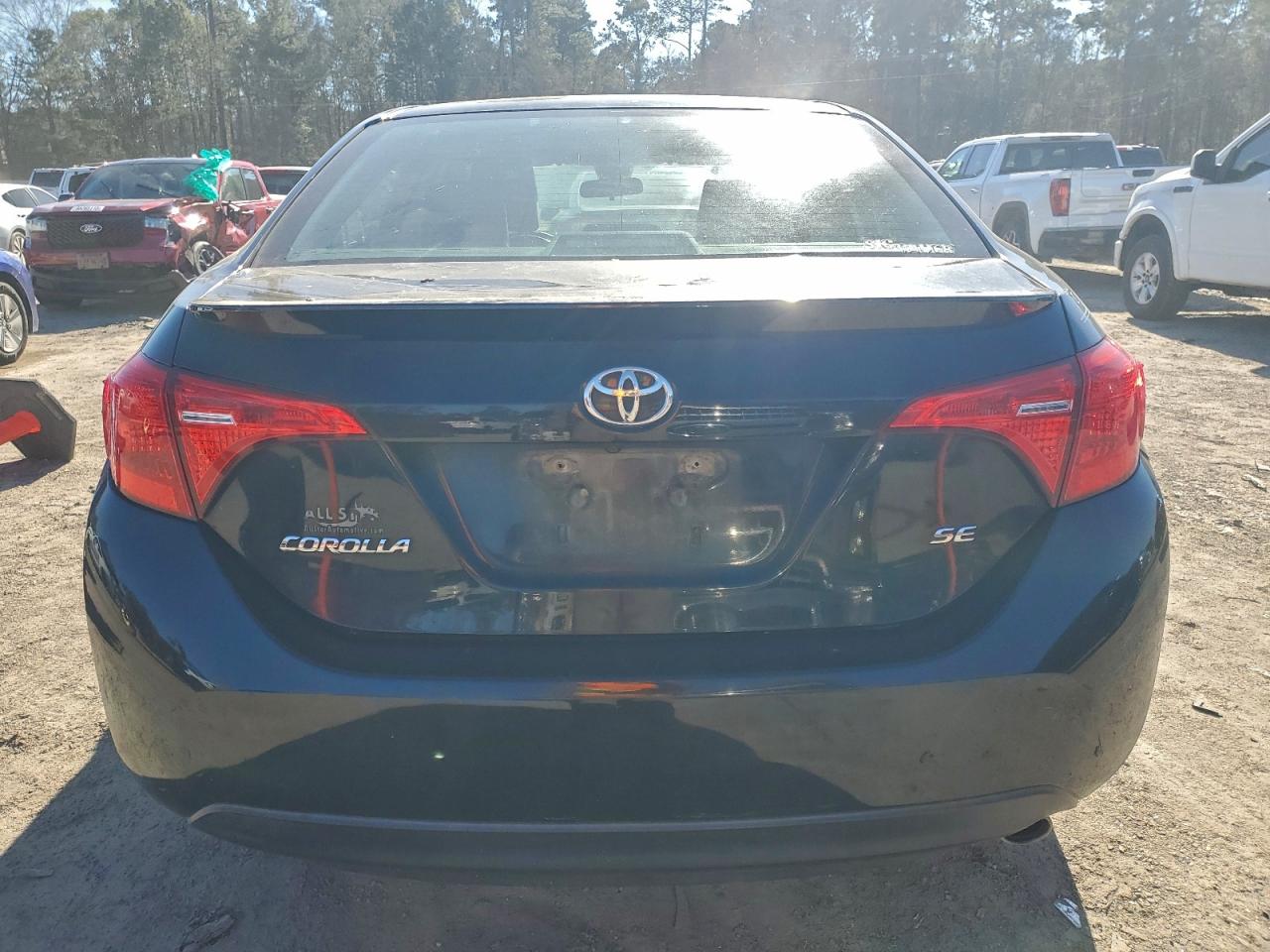 2018 TOYOTA COROLLA L photo 11