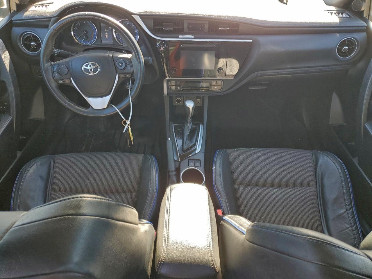2018 TOYOTA COROLLA L photo 15