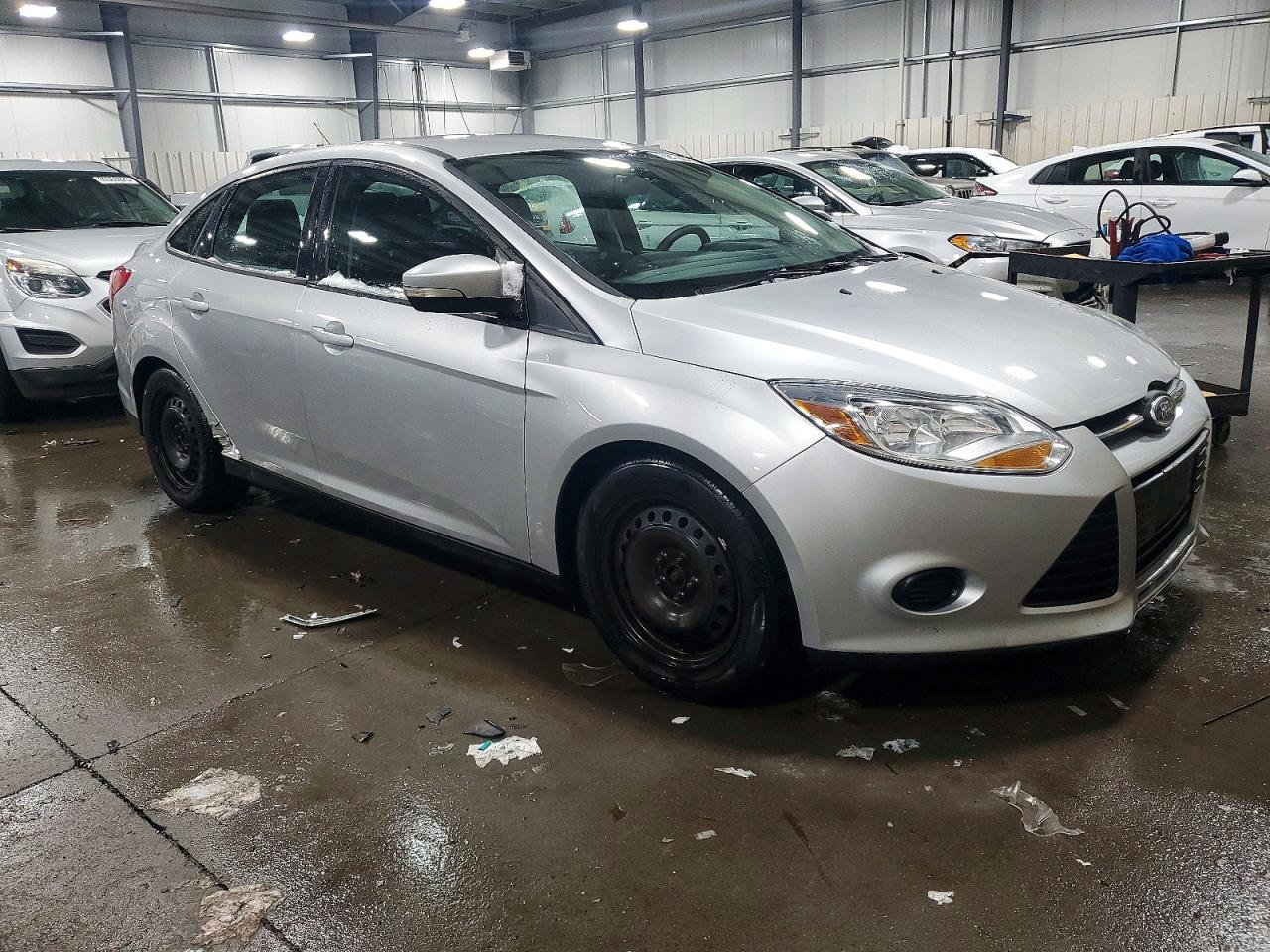 2014 FORD FOCUS SE photo 4