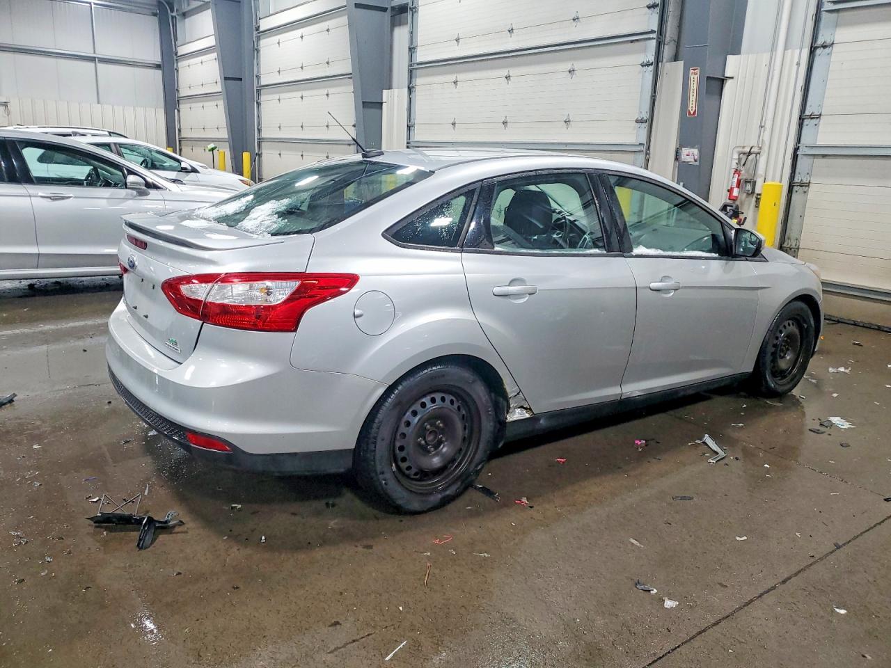 2014 FORD FOCUS SE photo 3
