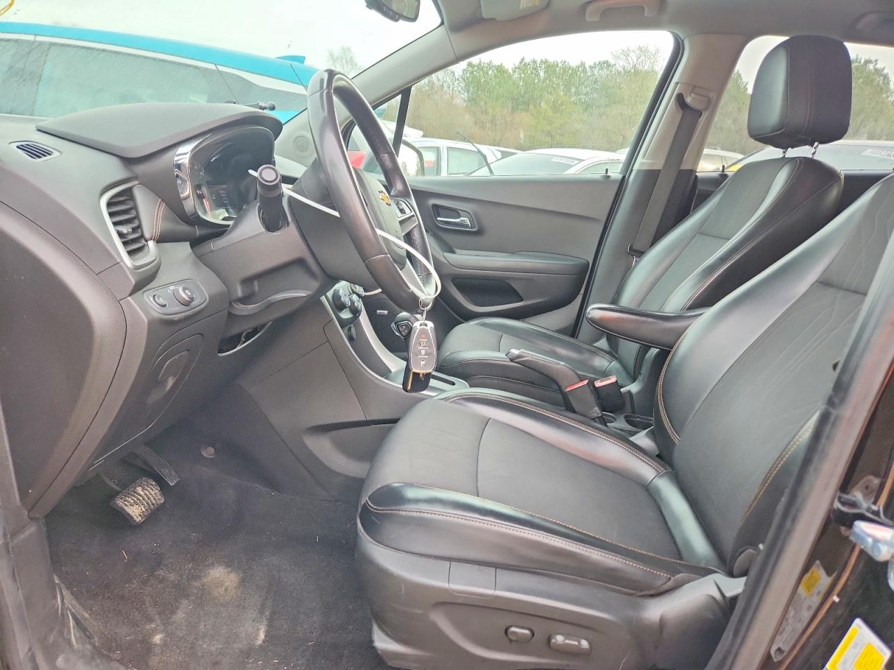 2020 CHEVROLET TRAX 1LT photo 13