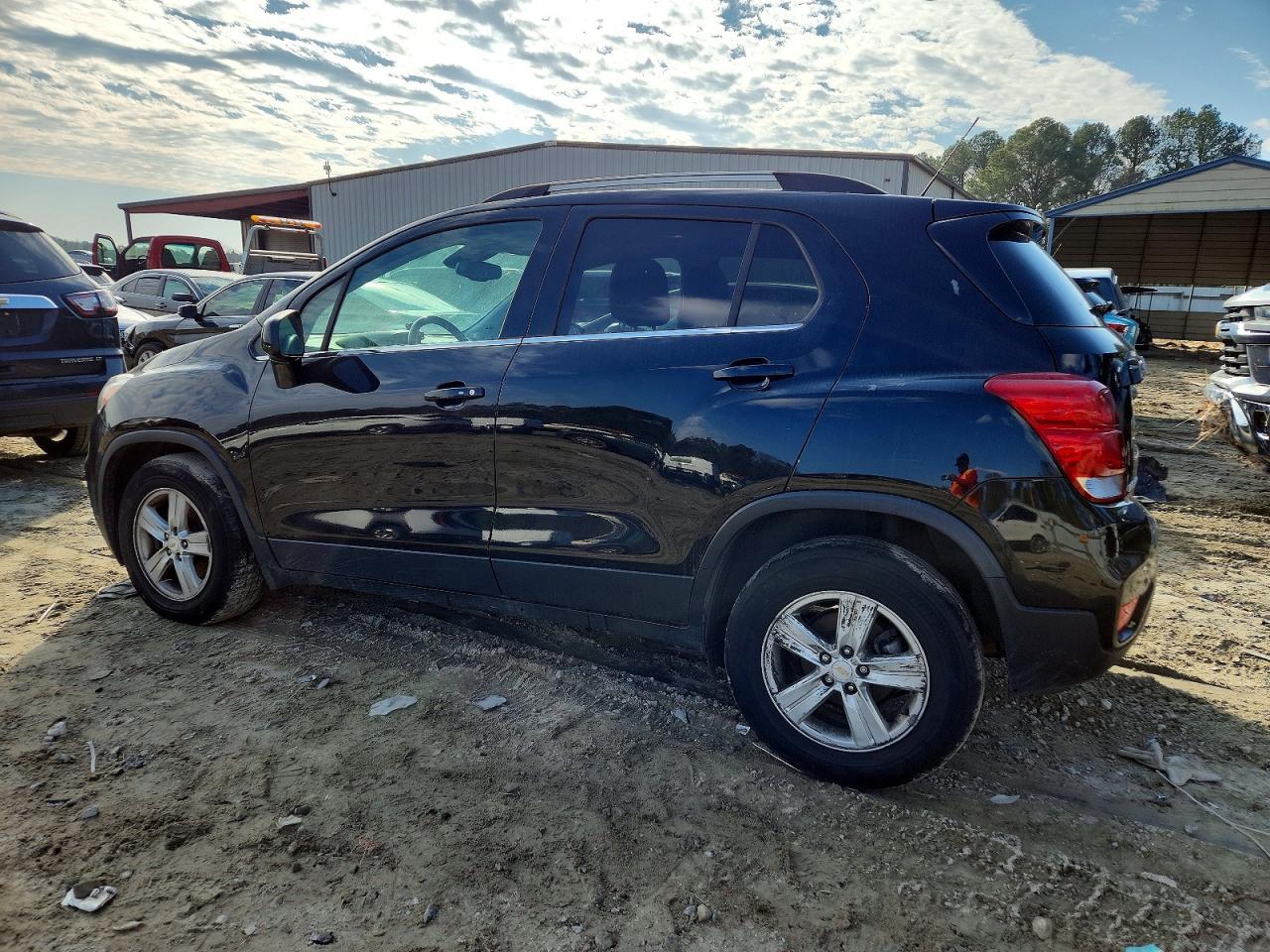 2020 CHEVROLET TRAX 1LT photo 3