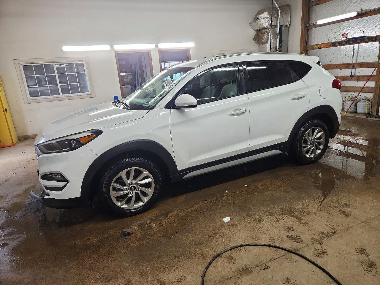 2017 HYUNDAI TUCSON