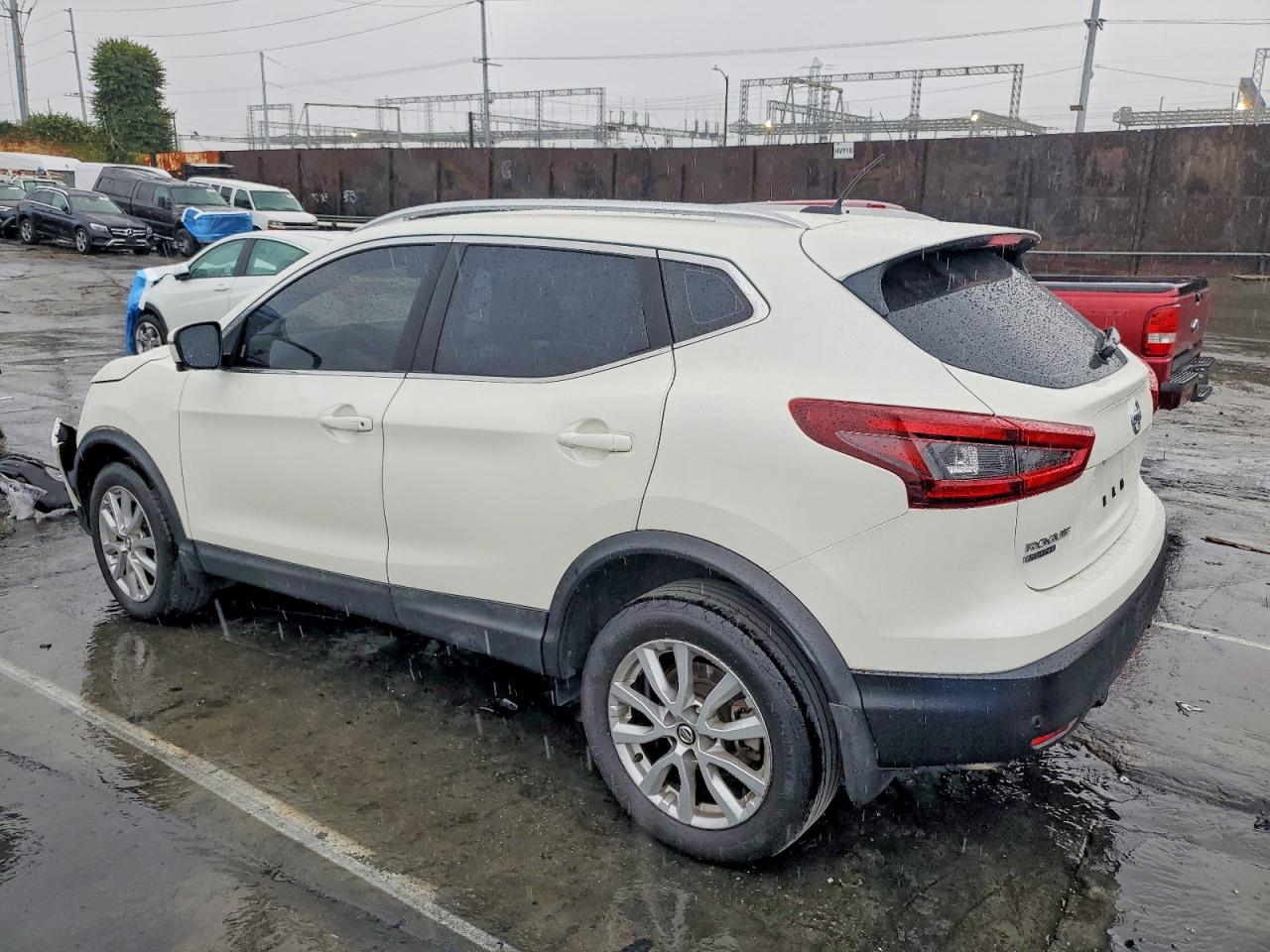 2020 NISSAN ROGUE SPORT S photo 2
