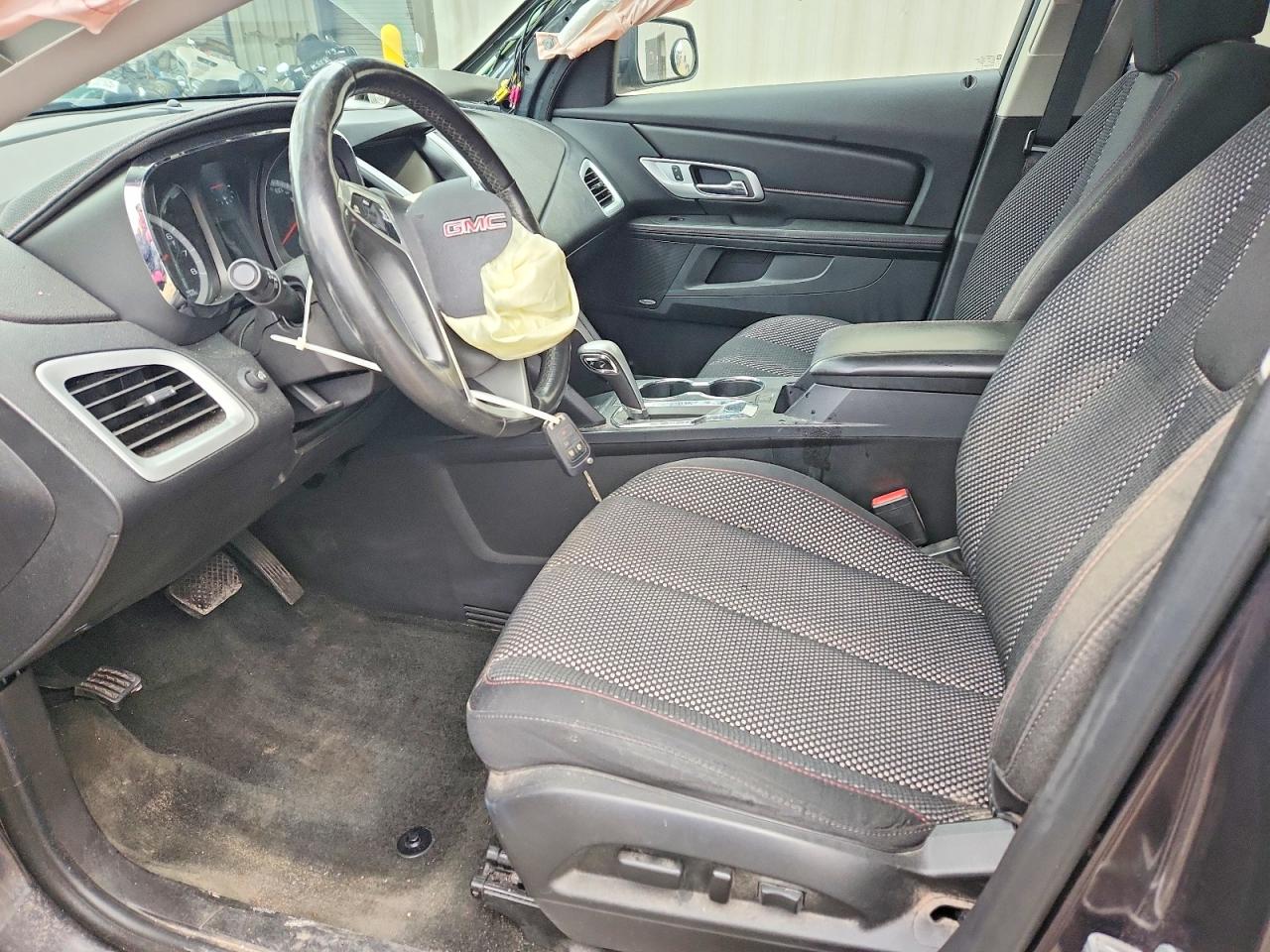 2015 GMC TERRAIN SLE photo 13