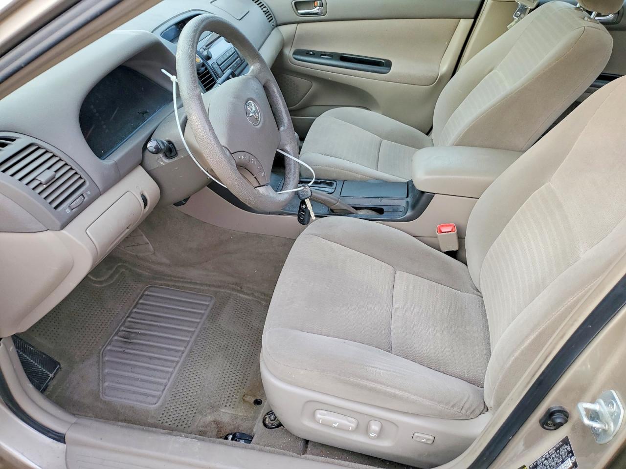 2006 TOYOTA CAMRY LE photo 7