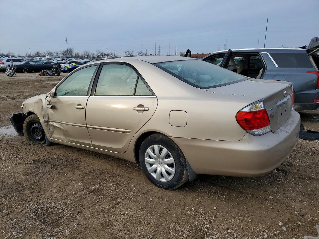 2006 TOYOTA CAMRY LE photo 2