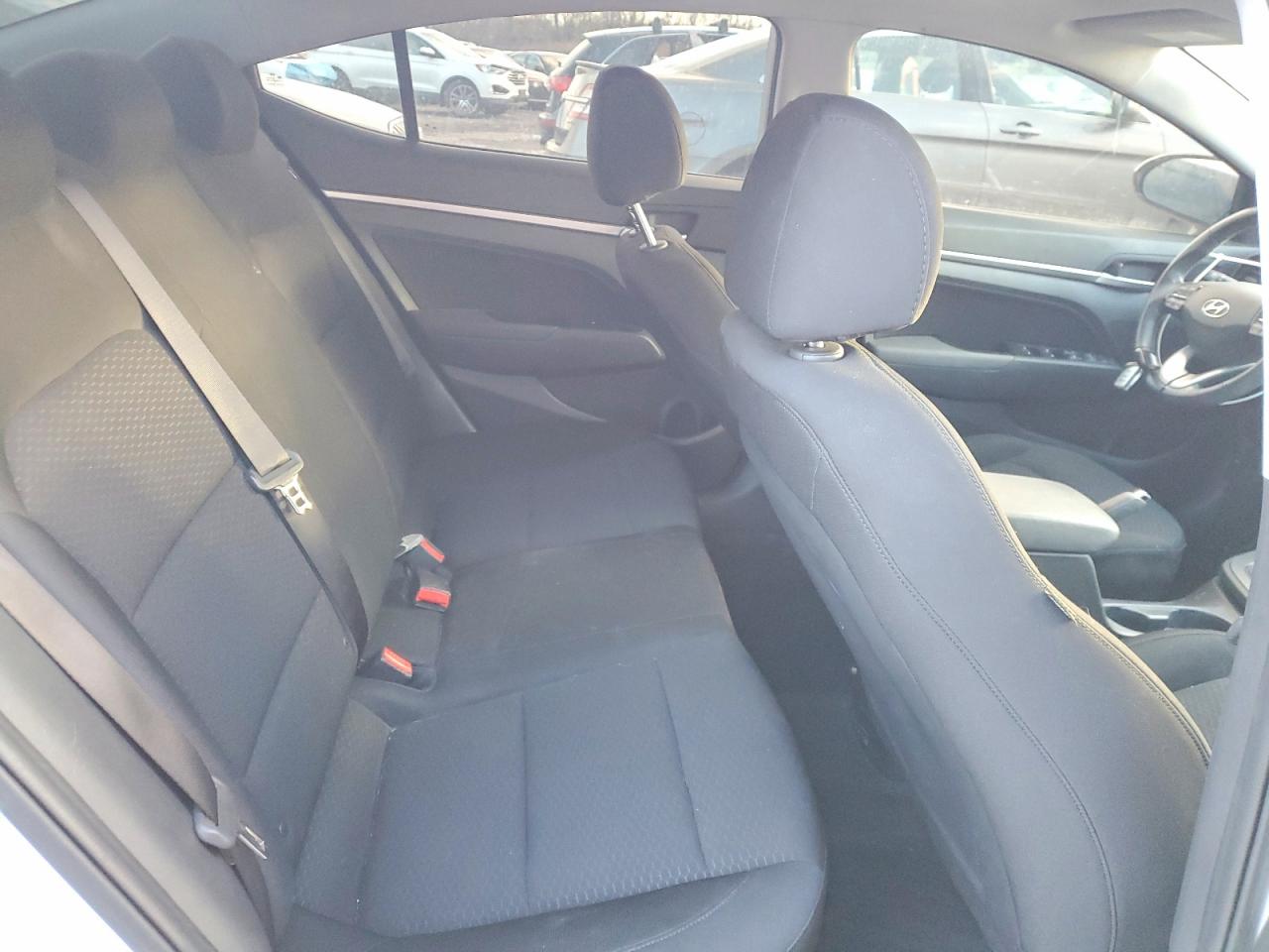2020 HYUNDAI ELANTRA SEL photo 10