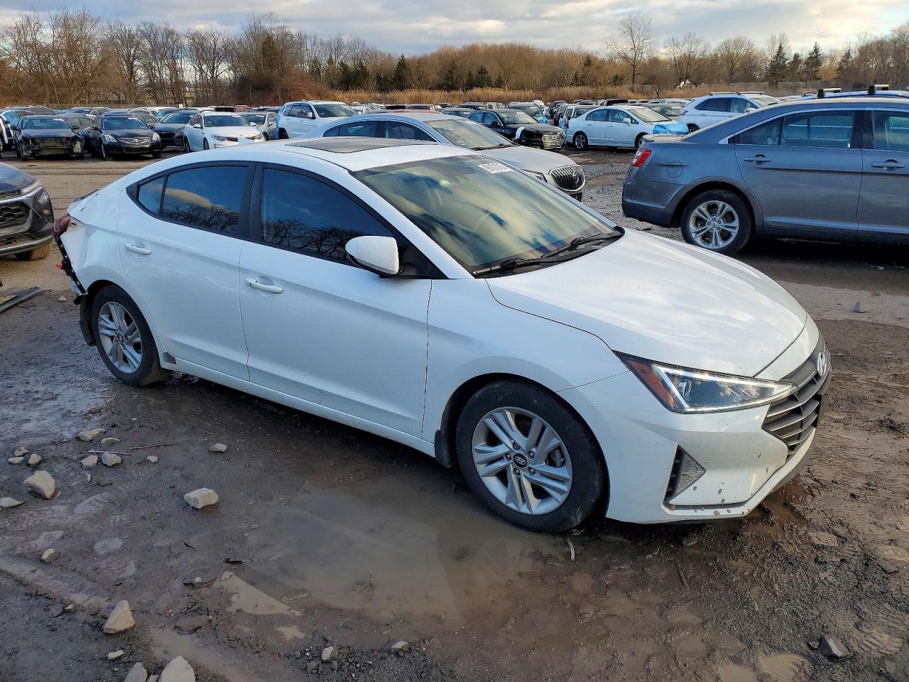 2020 HYUNDAI ELANTRA SEL photo 4