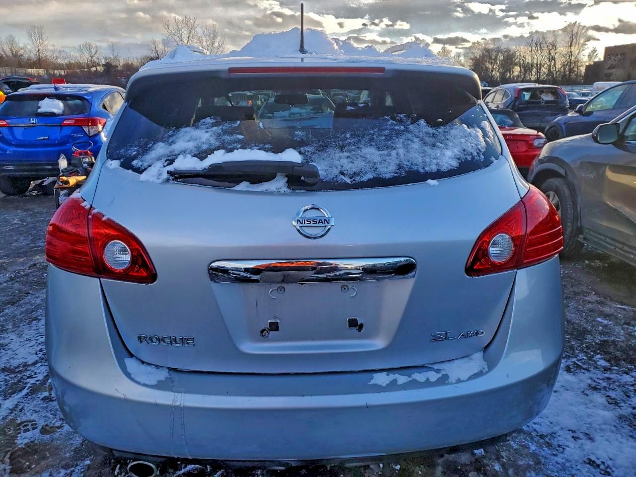 2013 NISSAN ROGUE S photo 6