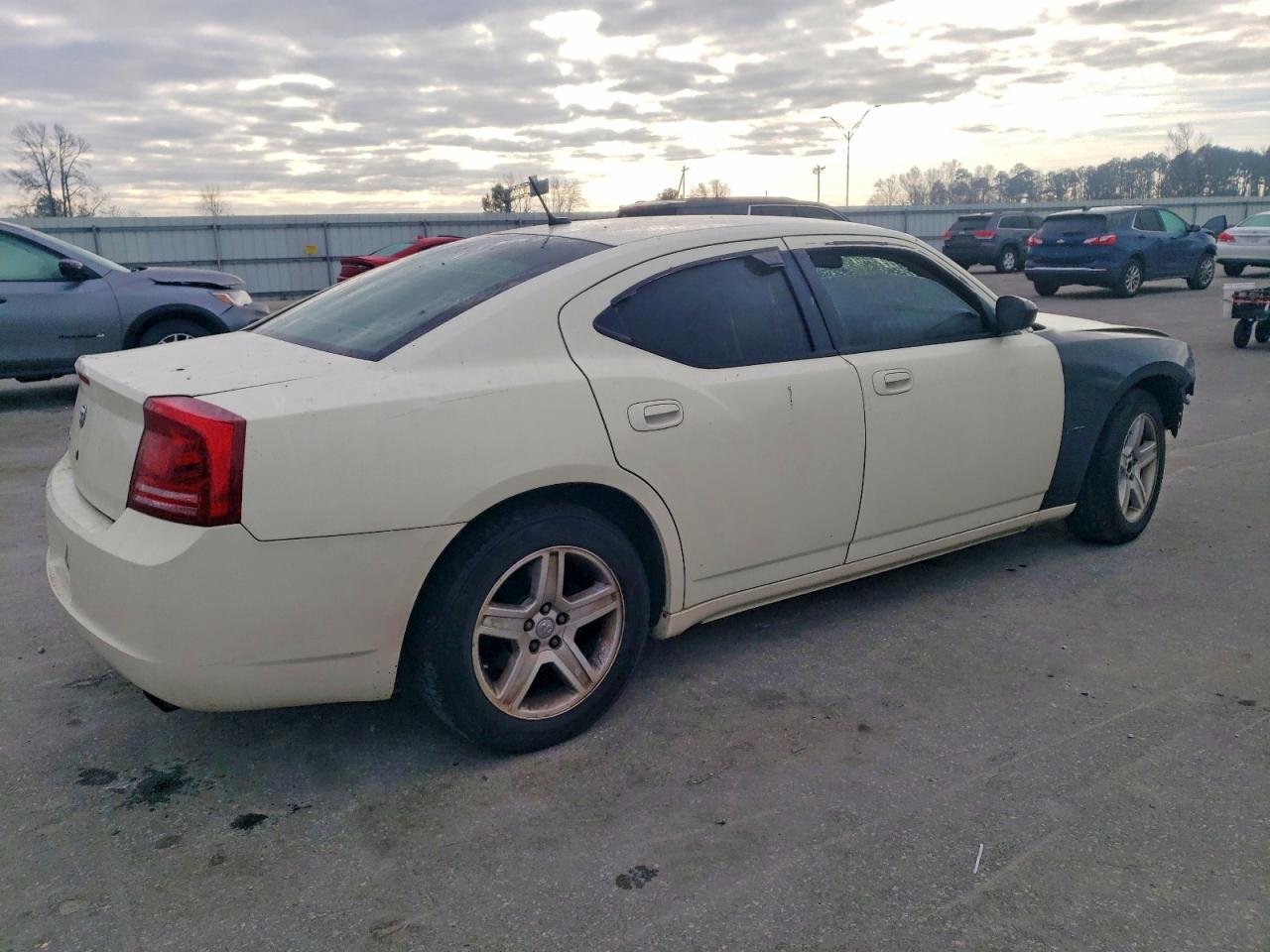 2008 DODGE CHARGER photo 3