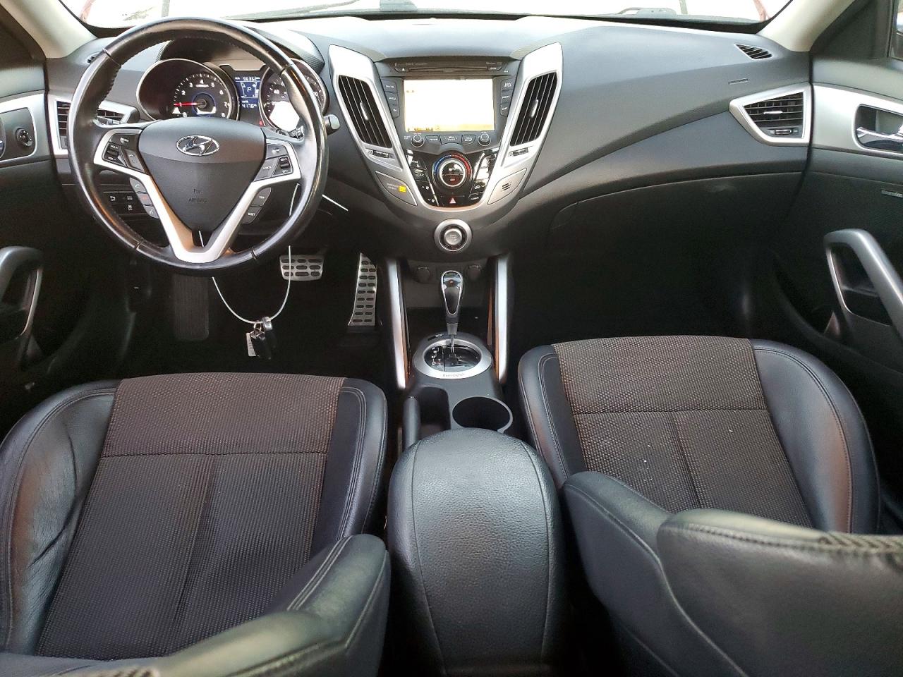 2015 HYUNDAI VELOSTER photo 8