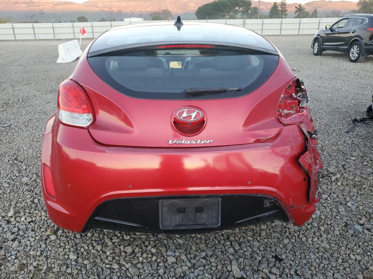 2015 HYUNDAI VELOSTER photo 6