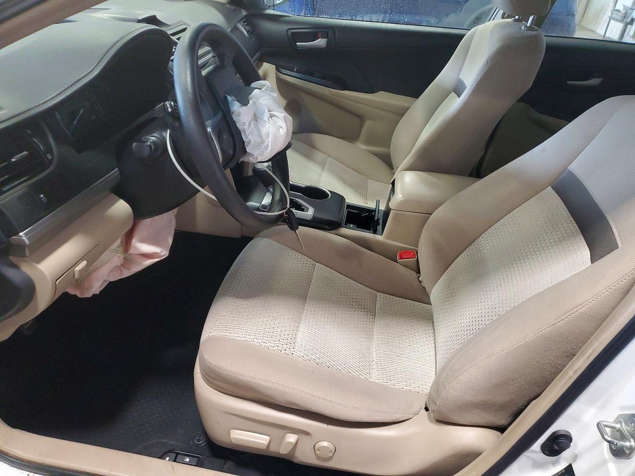 2013 TOYOTA CAMRY L photo 19