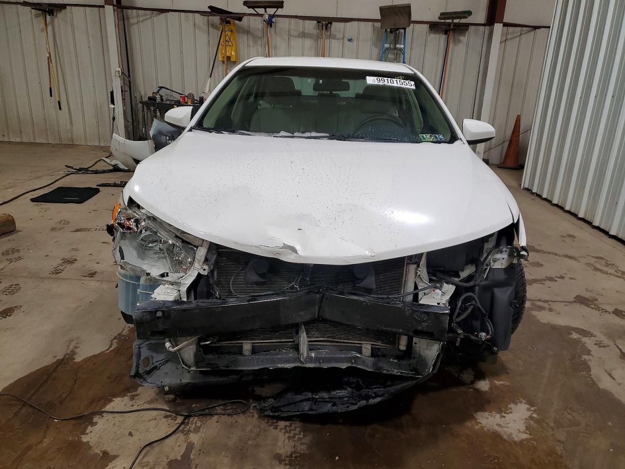 2013 TOYOTA CAMRY L photo 13