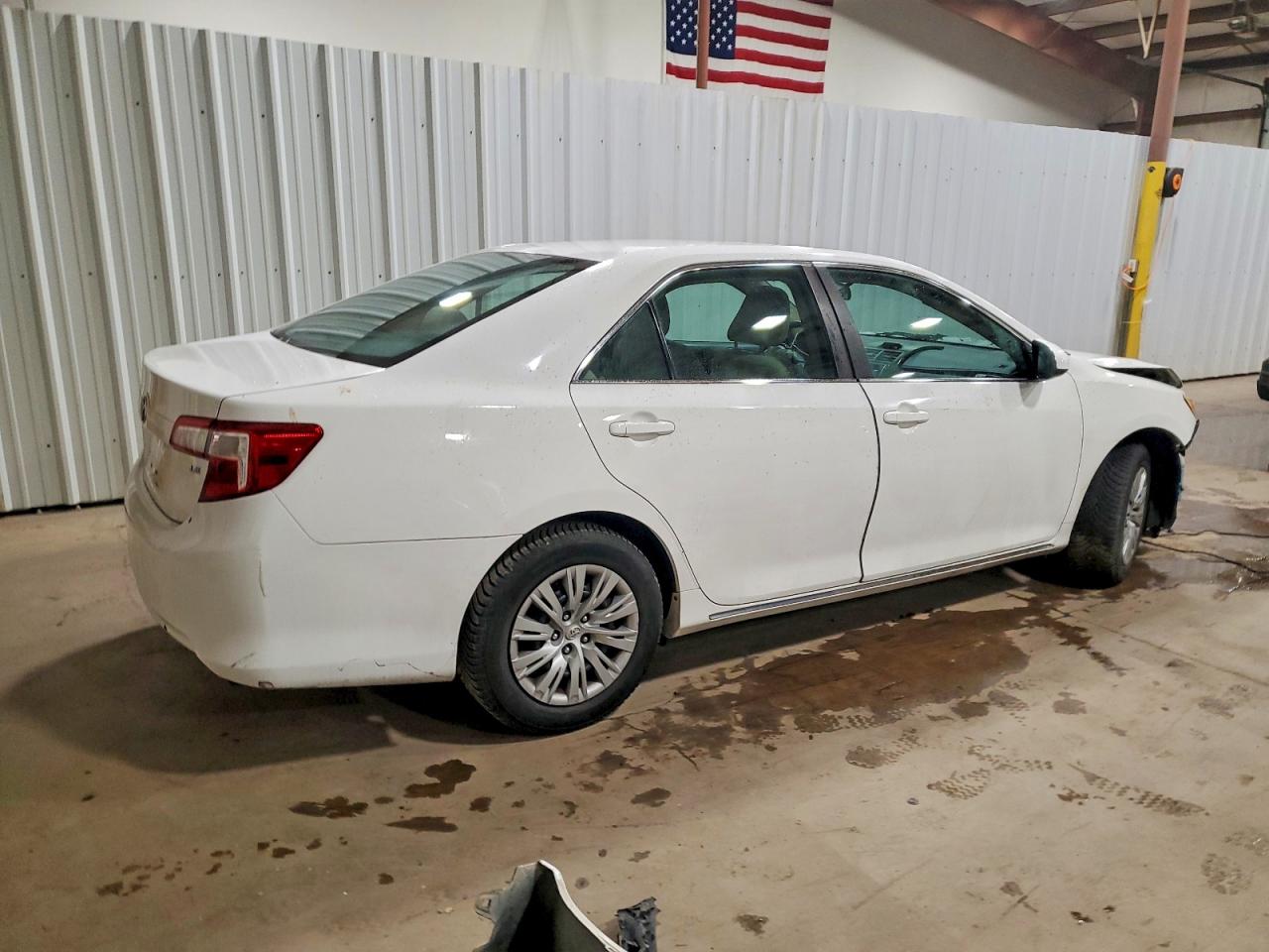 2013 TOYOTA CAMRY L photo 7