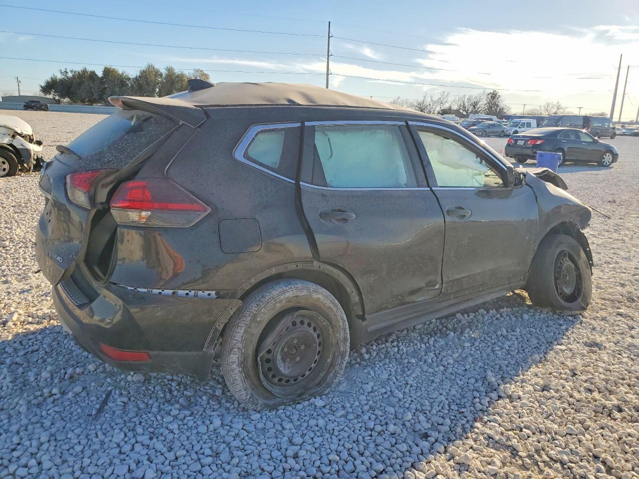 2018 NISSAN ROGUE S photo 3