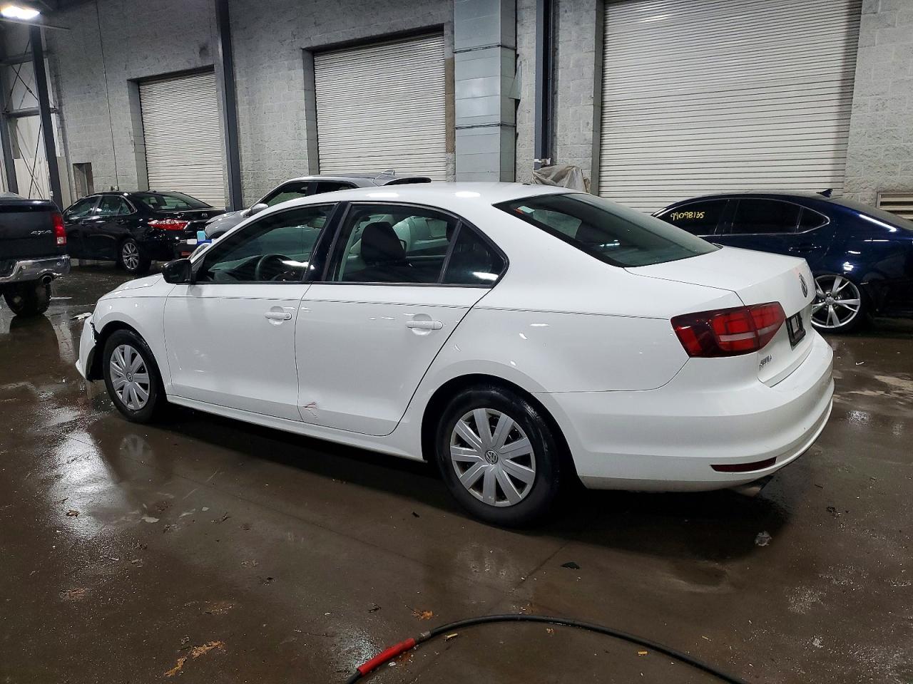 2016 VOLKSWAGEN JETTA S photo 2
