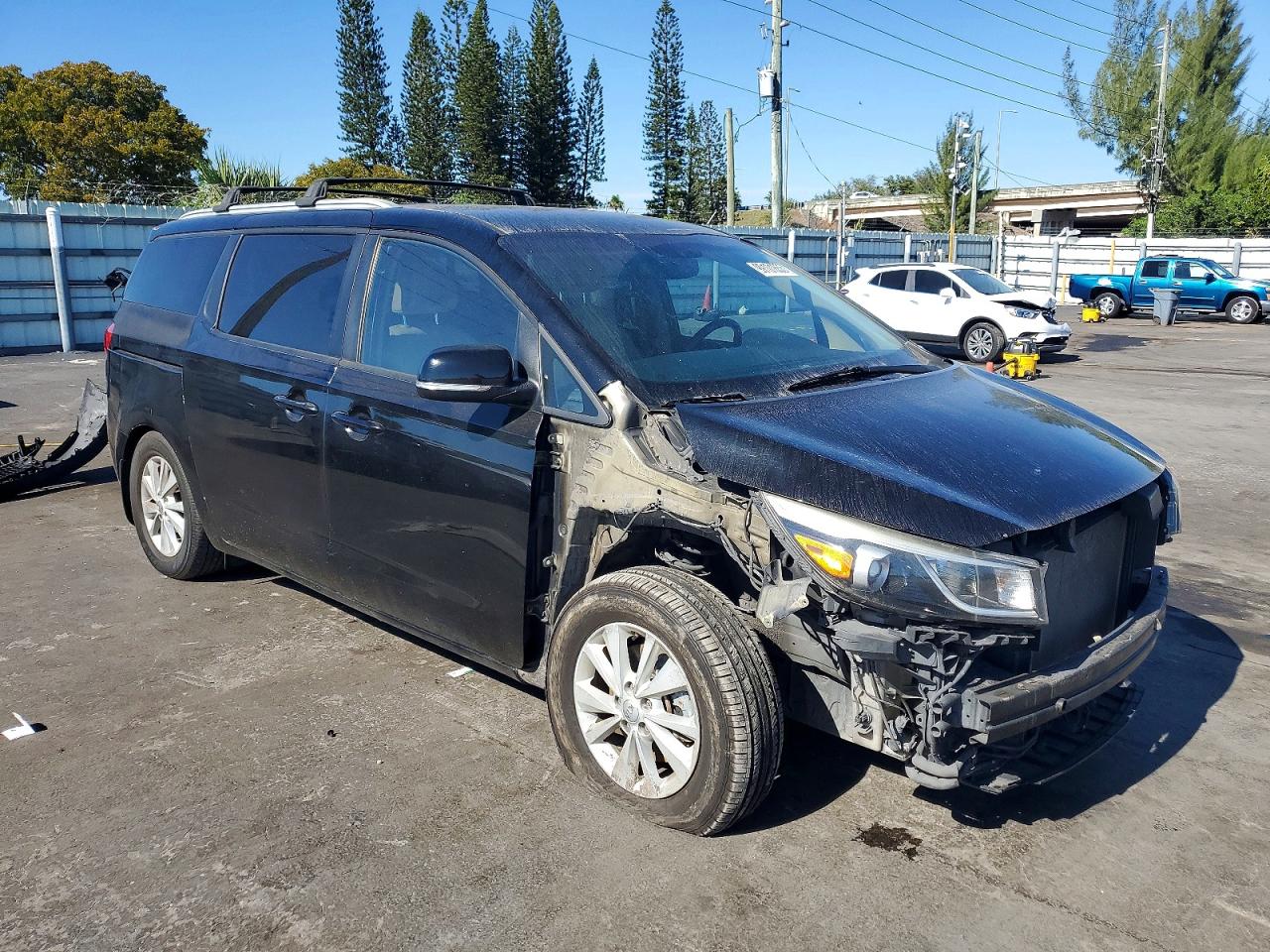 2016 KIA SEDONA LX photo 4