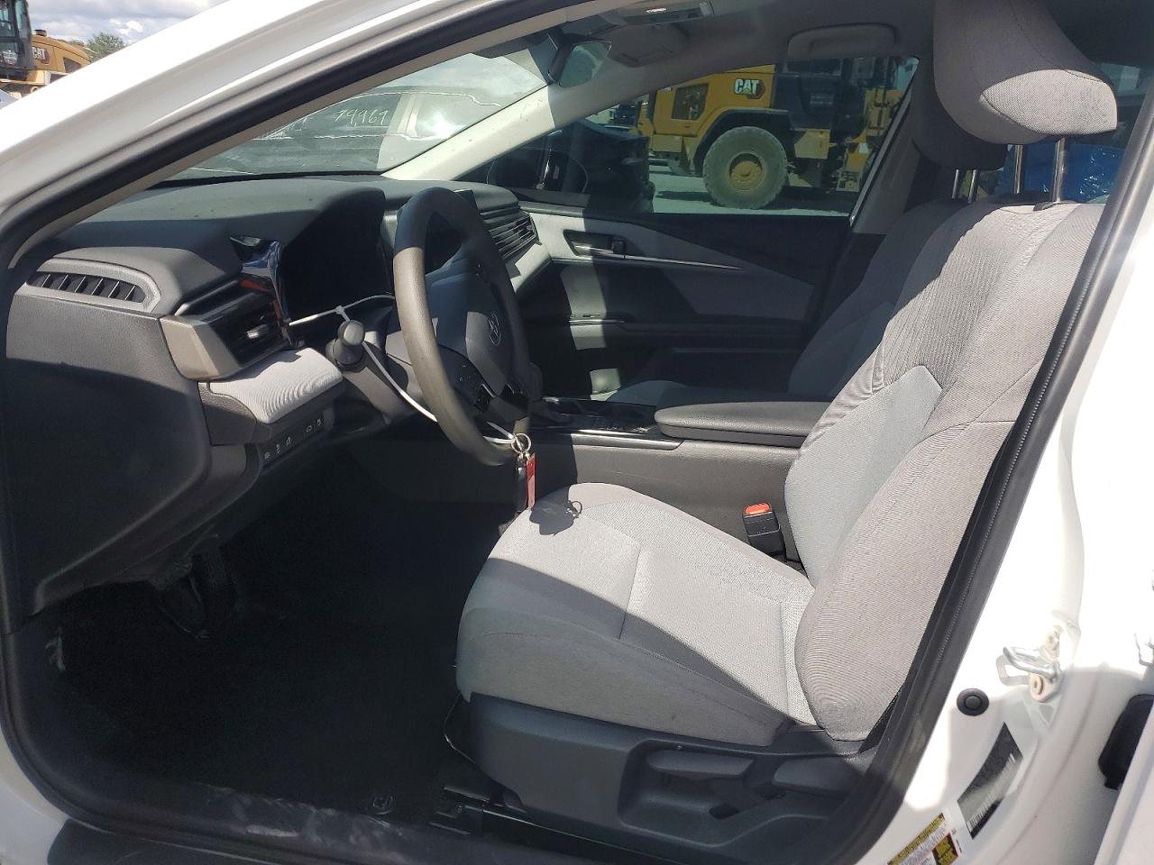 2025 TOYOTA CAMRY LE photo 7
