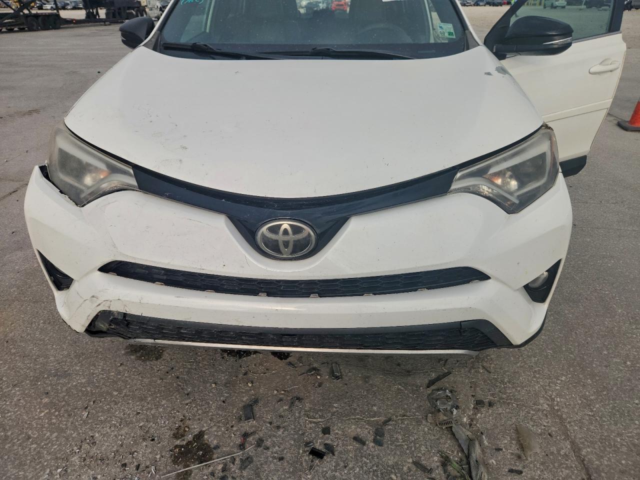 2017 TOYOTA RAV4 SE photo 12