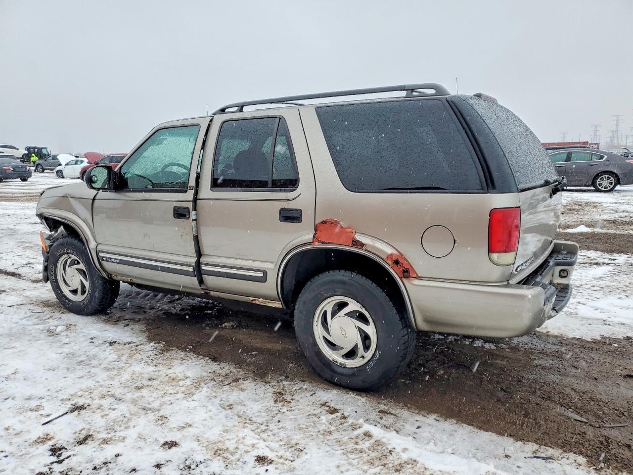 2001 CHEVROLET BLAZER photo 2