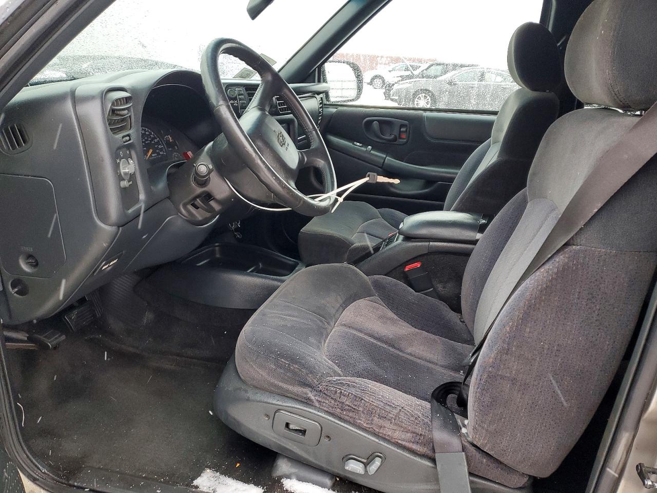2001 CHEVROLET BLAZER photo 7