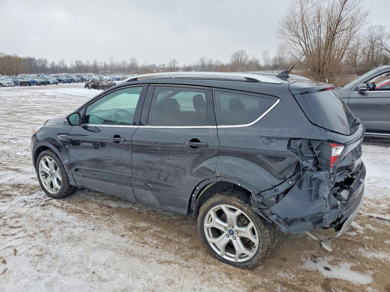 2019 FORD ESCAPE TITANIUM photo 2