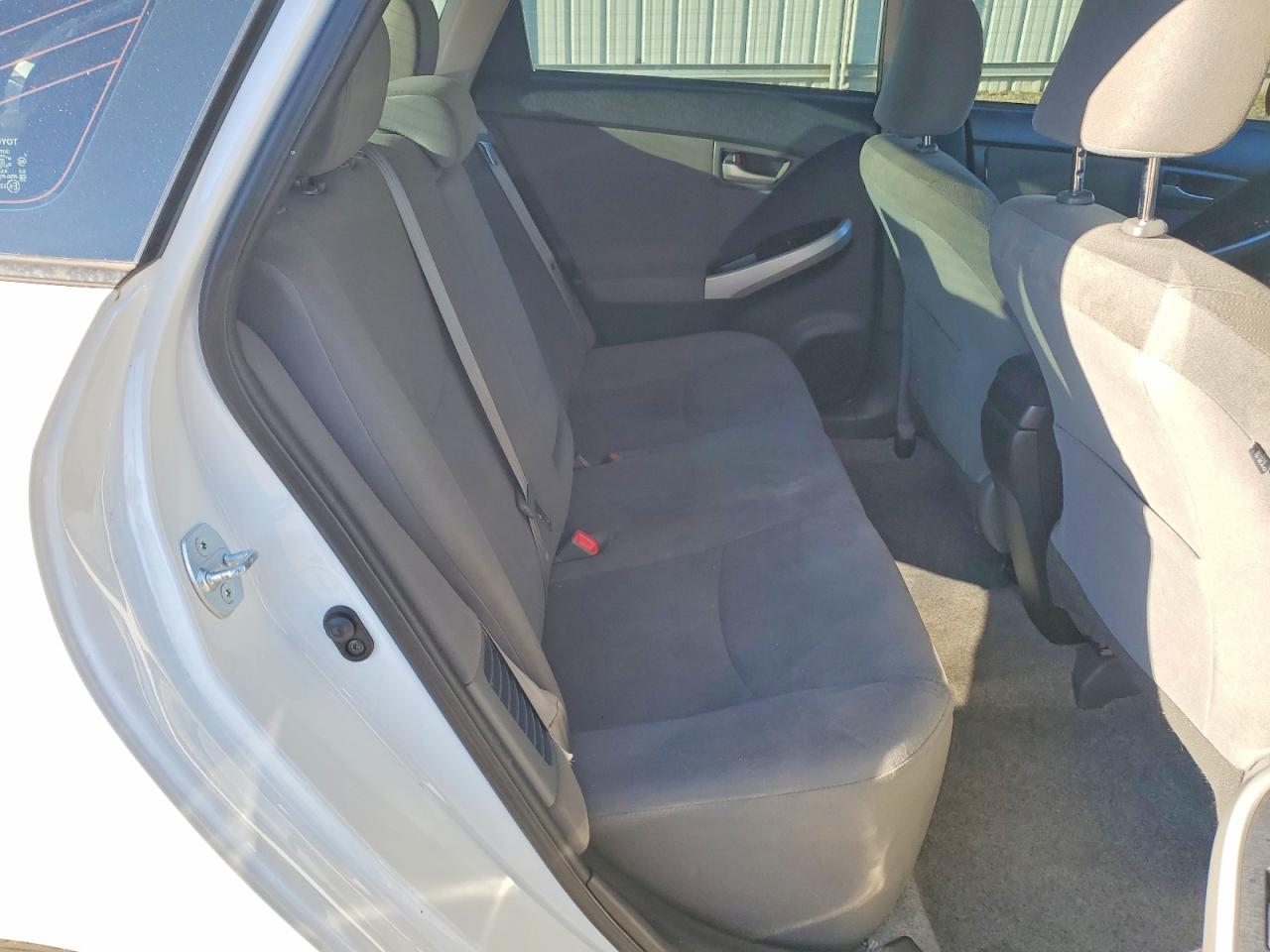 2014 TOYOTA PRIUS photo 10
