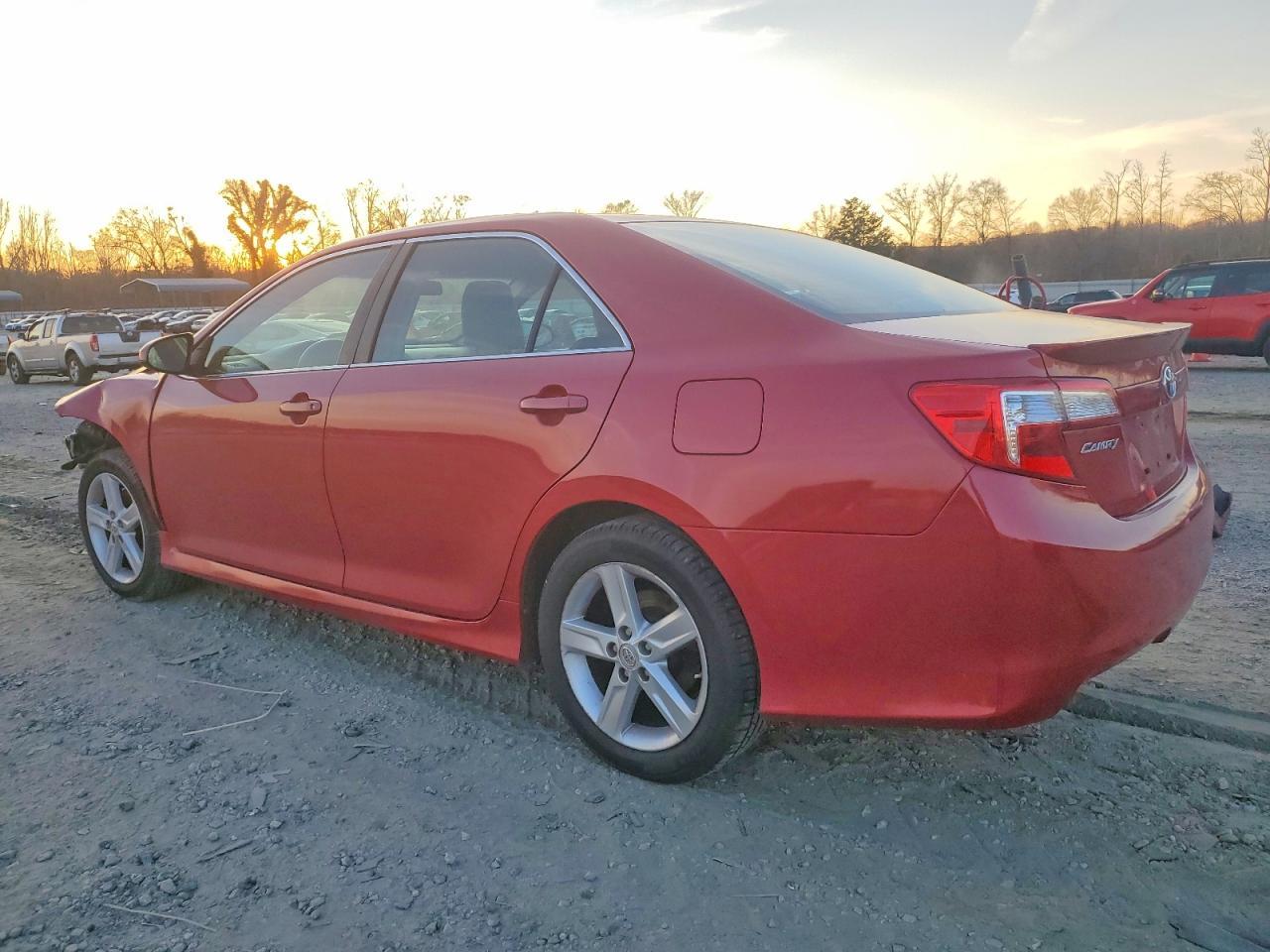 2013 TOYOTA CAMRY L photo 2