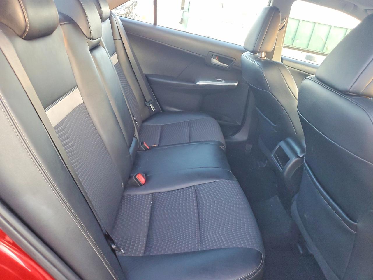 2013 TOYOTA CAMRY L photo 10