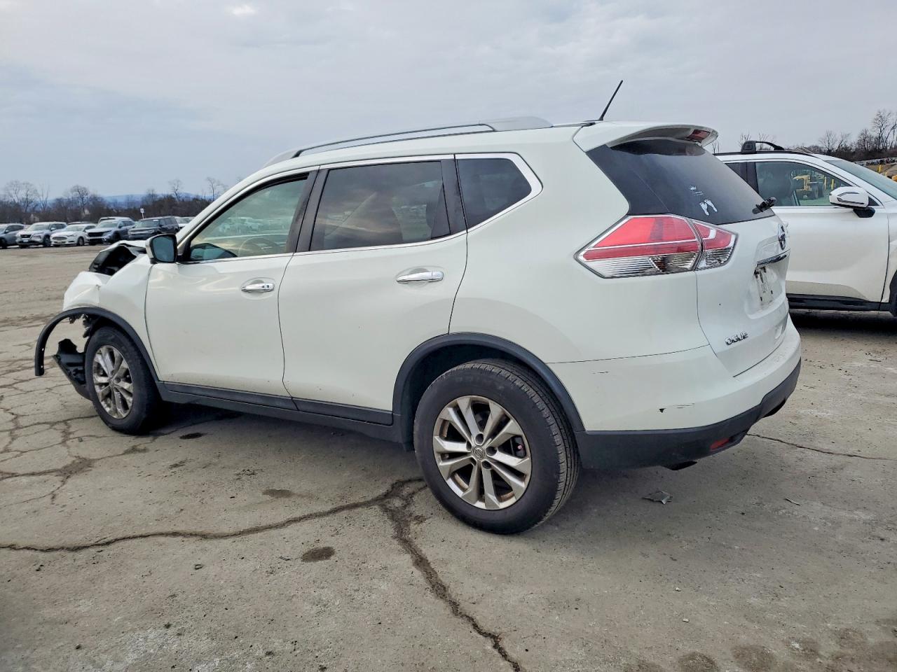 2016 NISSAN ROGUE S photo 2