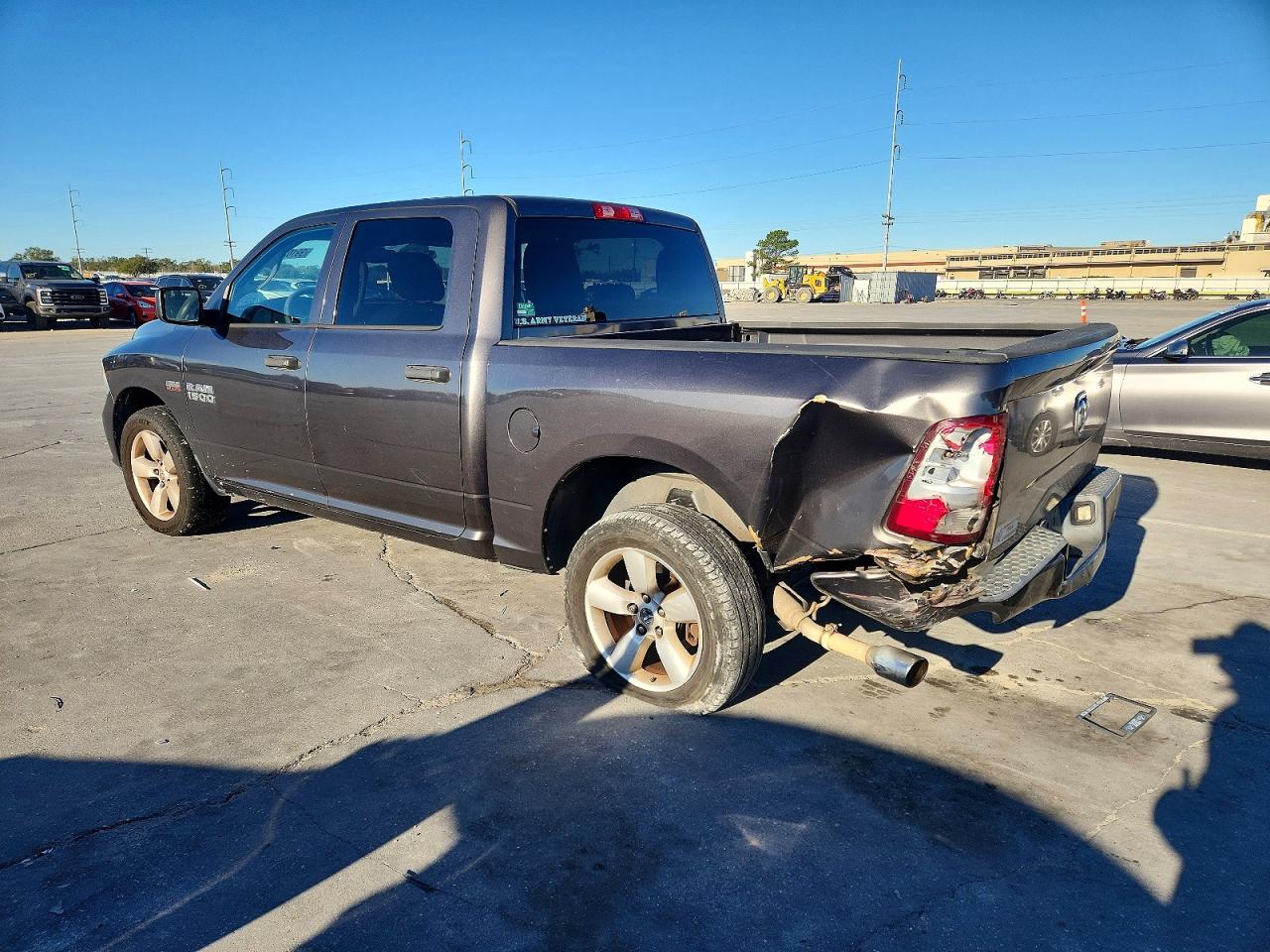 2016 RAM 1500 ST photo 2