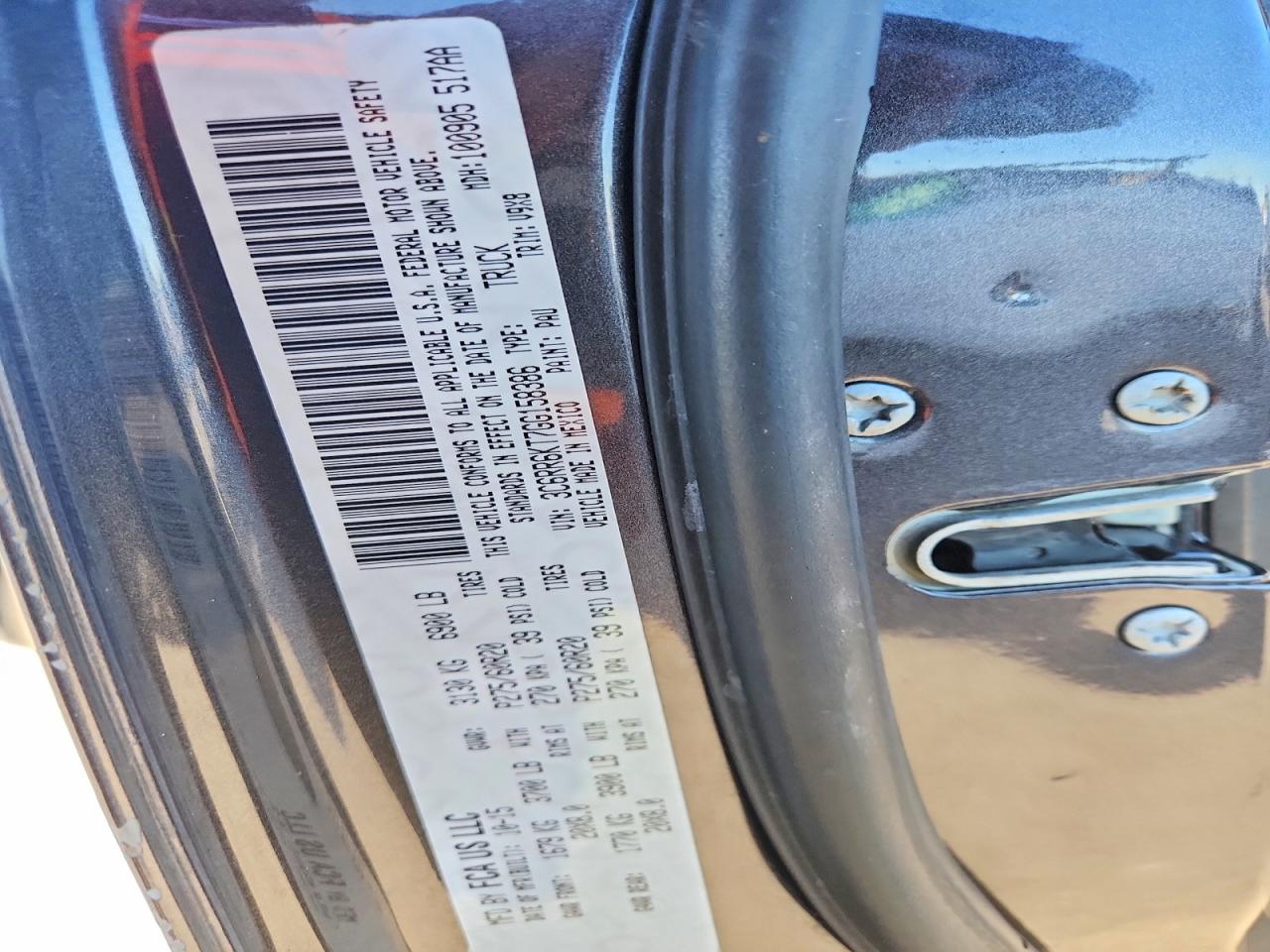 2016 RAM 1500 ST photo 12
