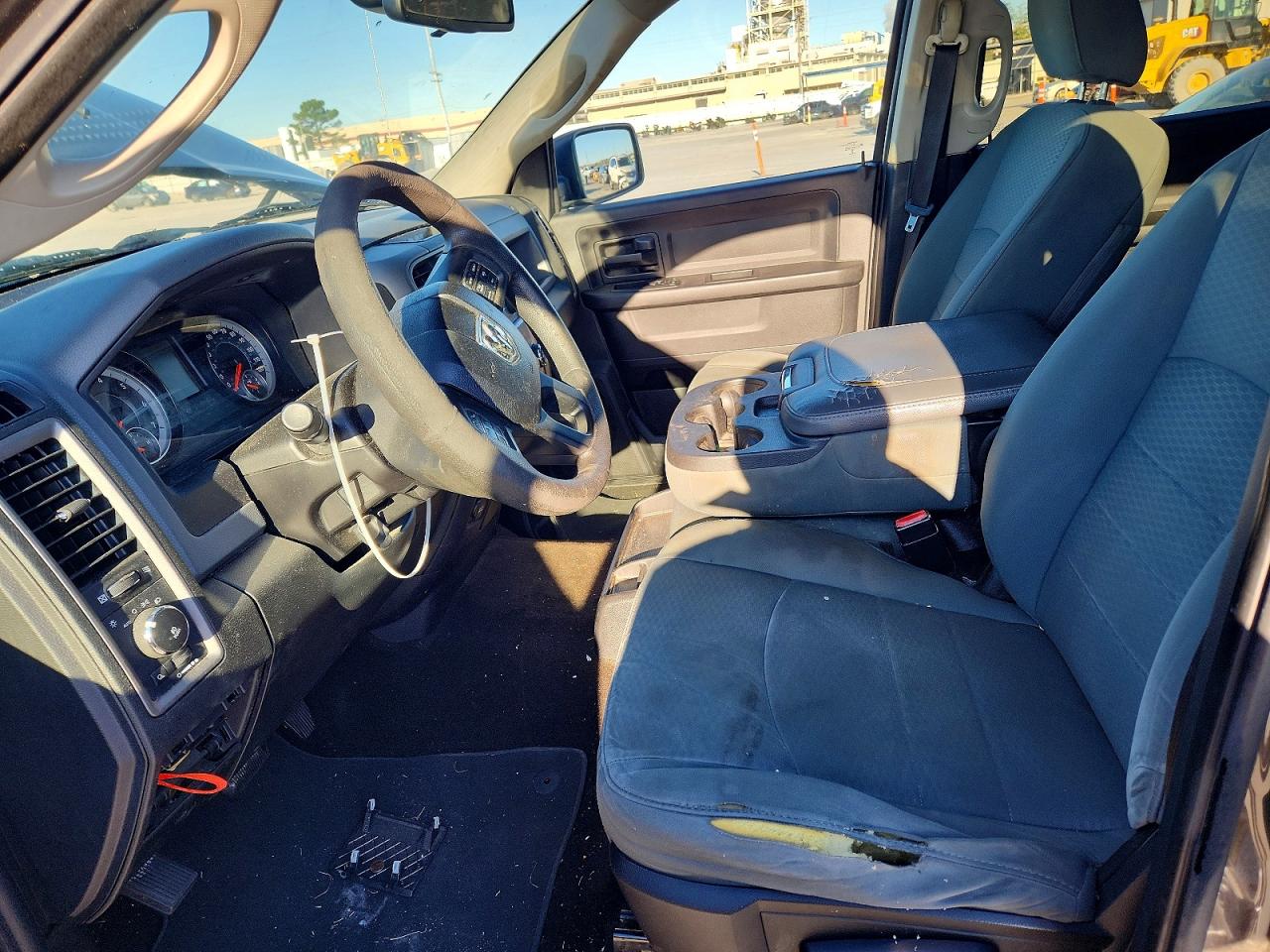 2016 RAM 1500 ST photo 7
