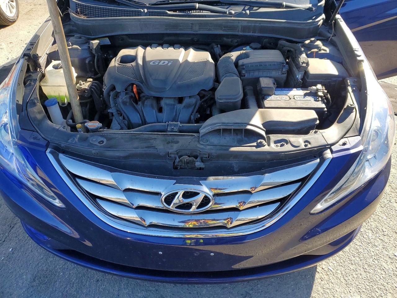 2012 HYUNDAI SONATA SE photo 11
