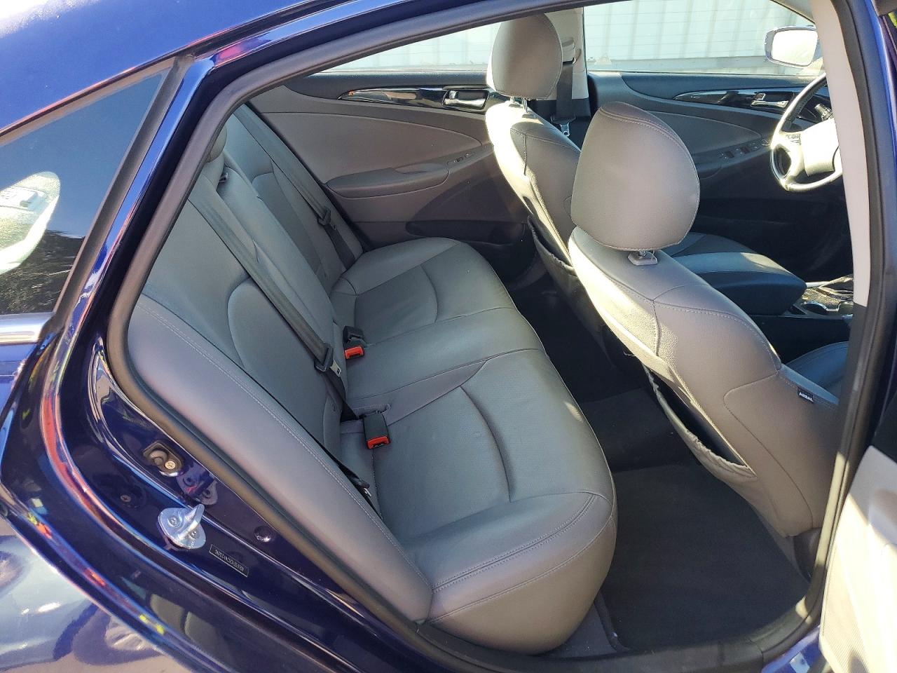 2012 HYUNDAI SONATA SE photo 10