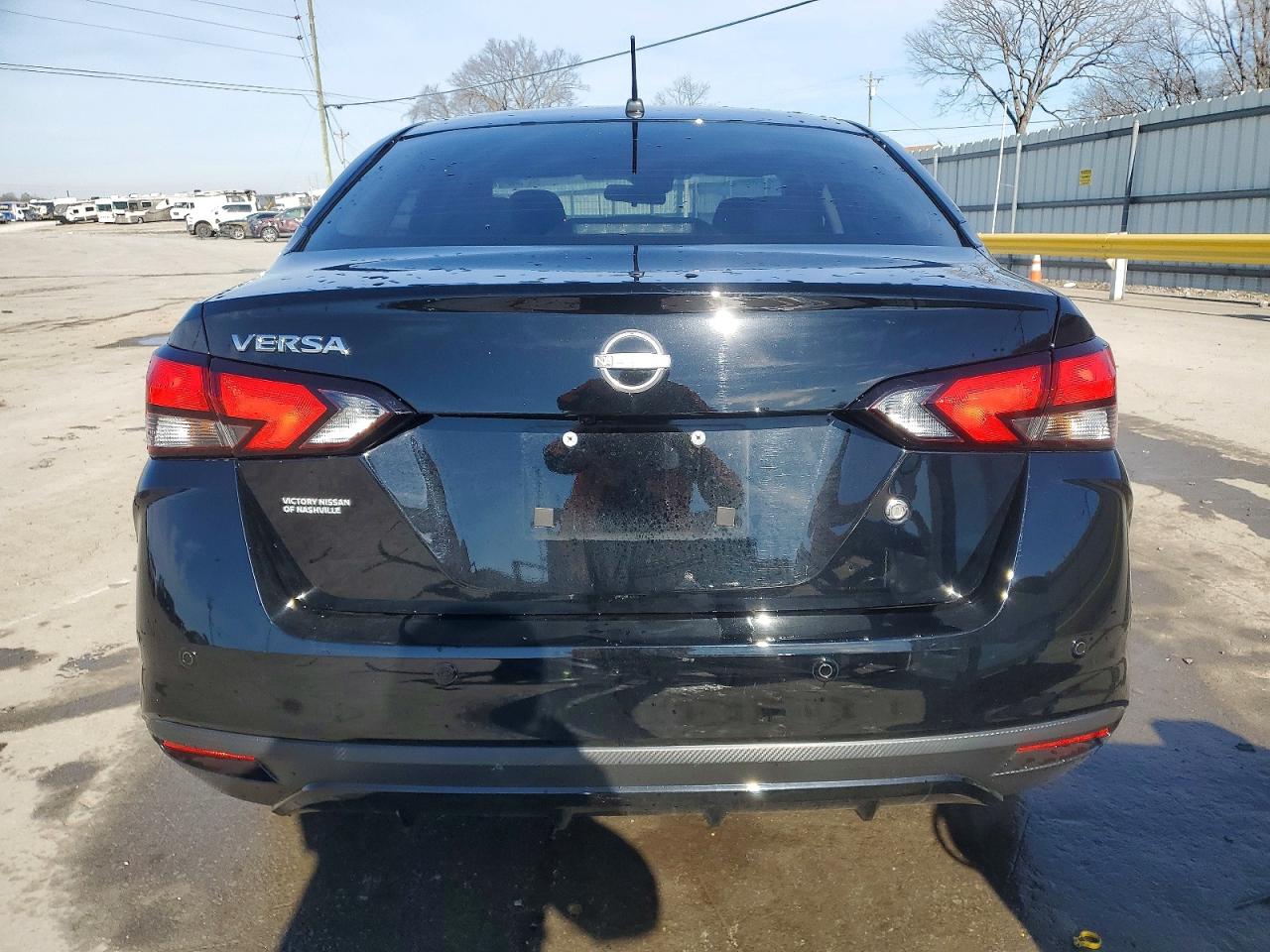2024 NISSAN VERSA S photo 6
