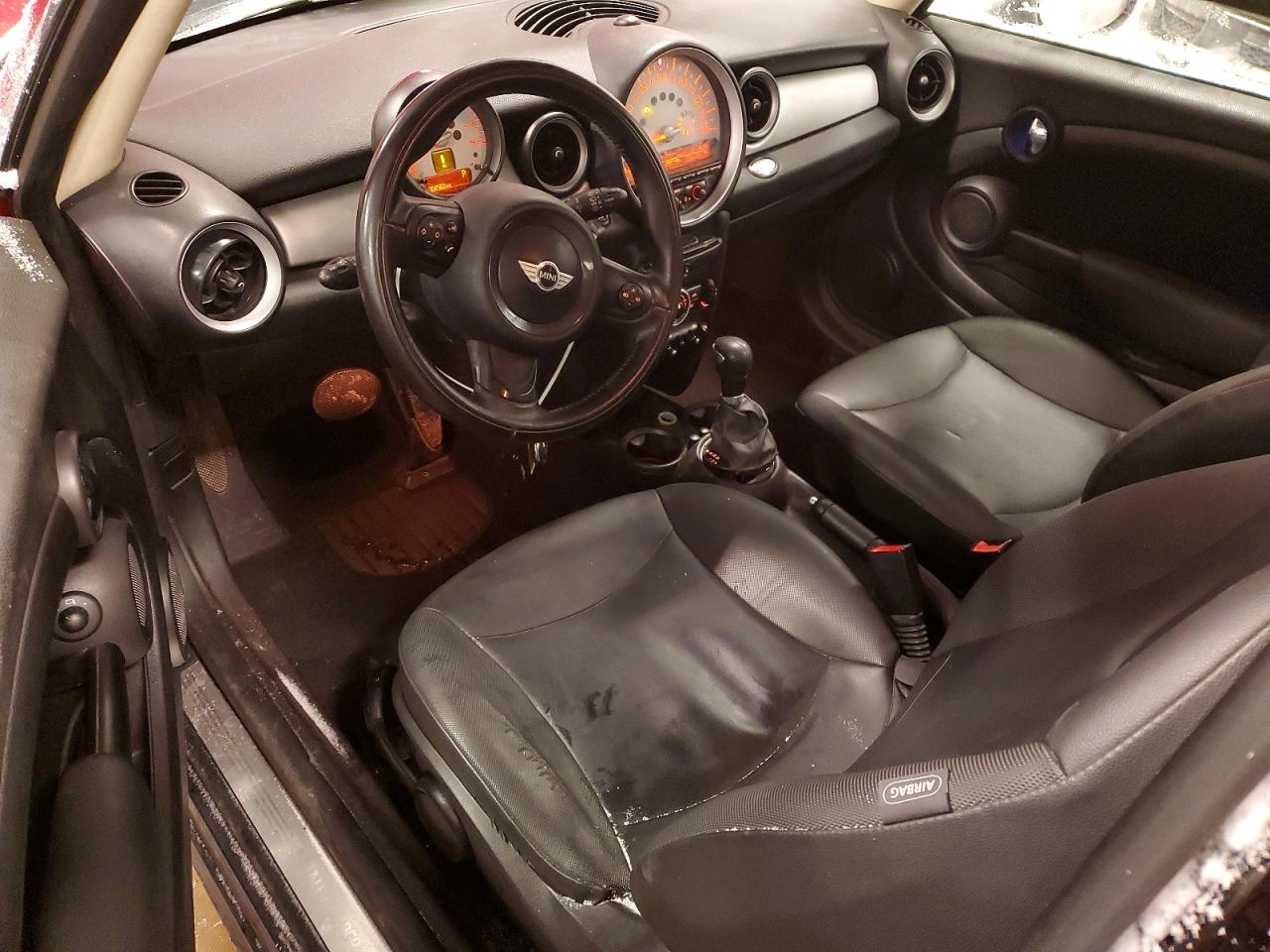 2011 MINI COOPER photo 15