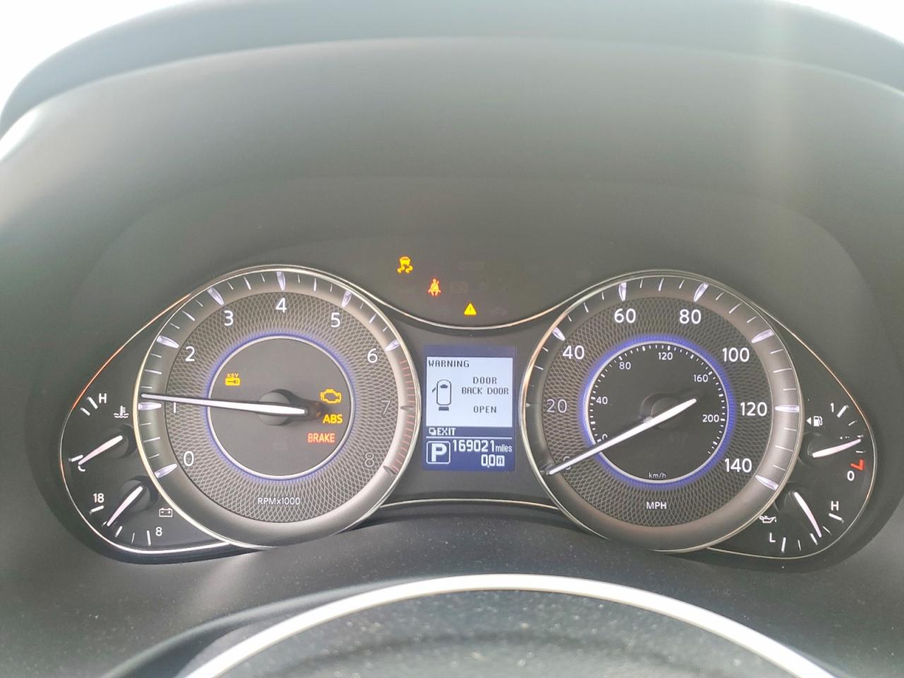 2017 INFINITI QX80 BASE photo 9