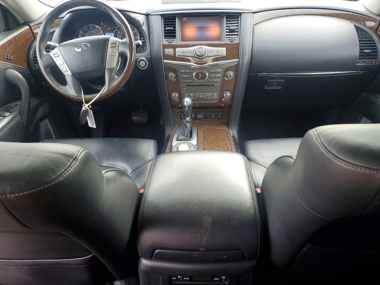2017 INFINITI QX80 BASE photo 8