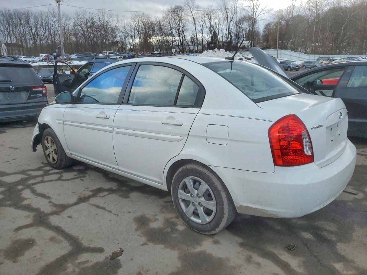 2009 HYUNDAI ACCENT GLS photo 2